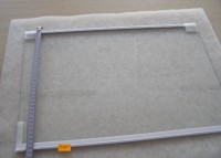 PÓŁKA SZKLANA 355x500 W RAMCE