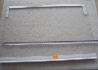 PÓŁKA SZKLANA W RAMKACH