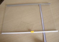 PÓŁKA SZKLANA W RAMKACH