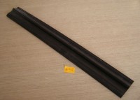 USZCZELKA DRZWI DOLNA